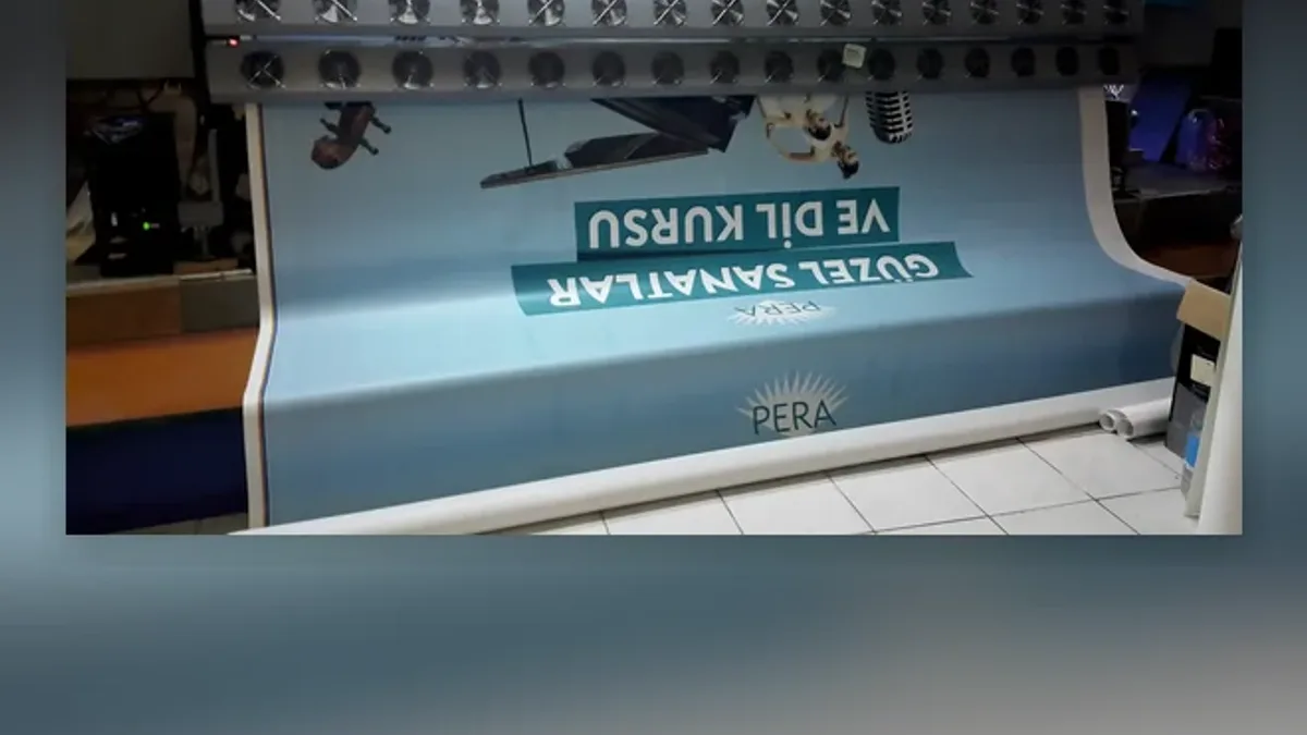 Araç giydirme ve dijital baskı uygulaması
